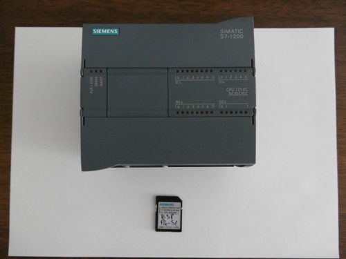 Lote Siemens S7 1200 CPU 1214C ( 6ES7 214-1AE30-0XB0 ) + MMC 4 MB ( 6ES7 954-8LC02-0AA0 )
